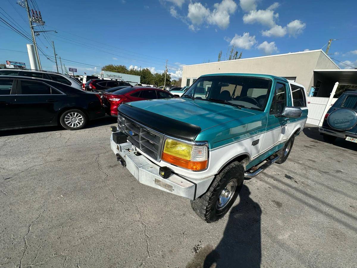 Ford-Bronco-1995-blue