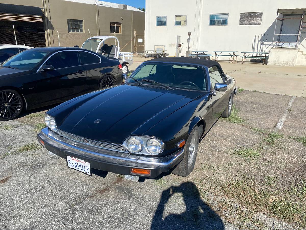 Jaguar-Xjs-1989-black