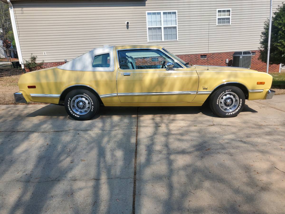 Plymouth-Volare-premier-1977-yellow