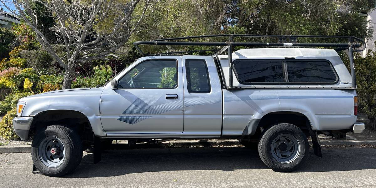 Toyota-Pickup-4x4-diesel-1989-blue