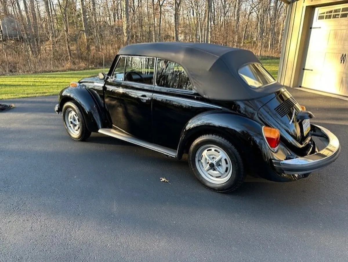 Volkswagen-Super-beetle-1979-Black-Black