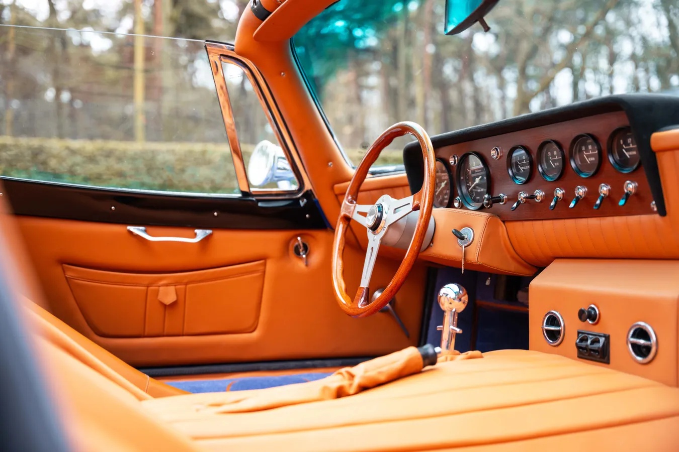 Bizzarrini-5300-gt-strada-1967-130-Cognac-Leather