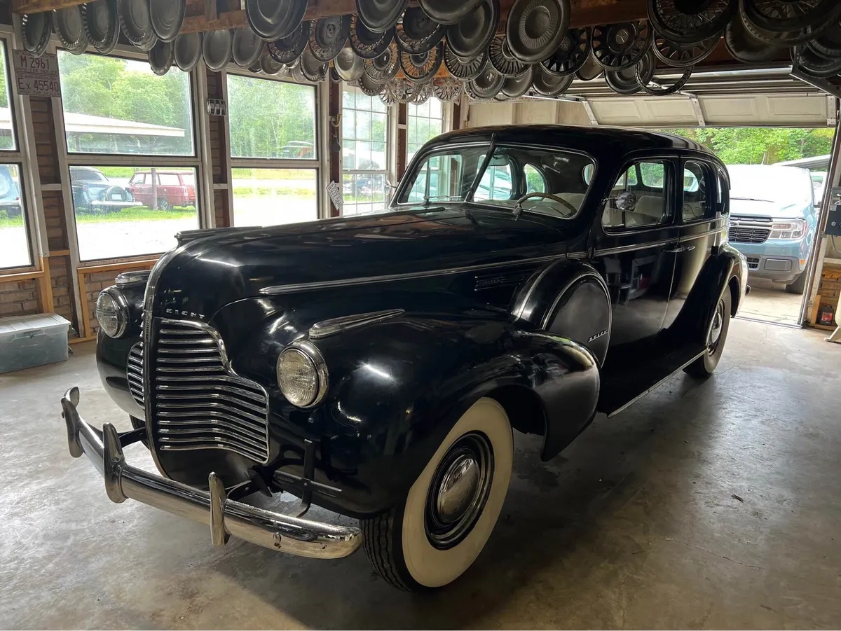 Buick-80-1940-Black-Tan