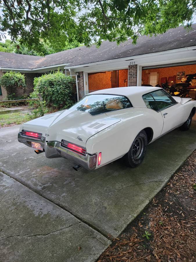 Buick-Riviera-1971