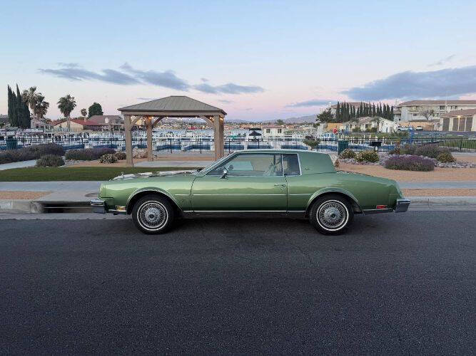 Buick-Riviera-1979-Green