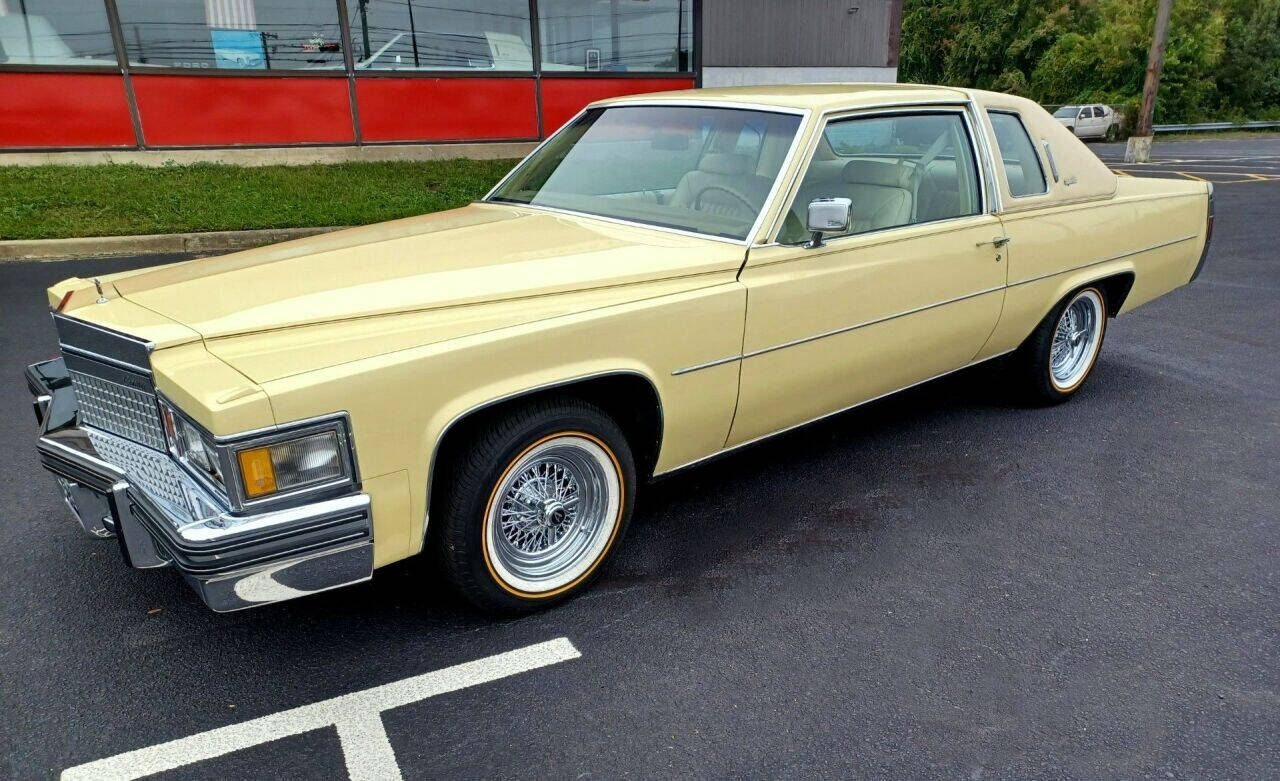 Cadillac-Deville-1979-Yellow-Yellow-Half-Top-Yellow