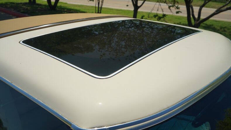 Cadillac-Eldorado-1976