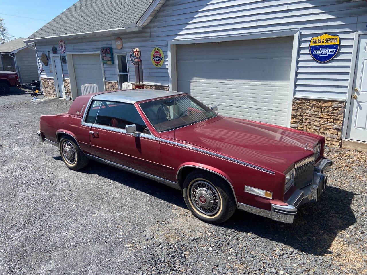 Cadillac-Eldorado-1984-Burgundy-Burgundy