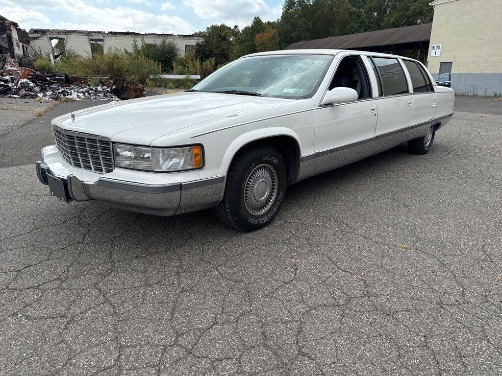 Cadillac-Fleetwood-1995-White-Blue
