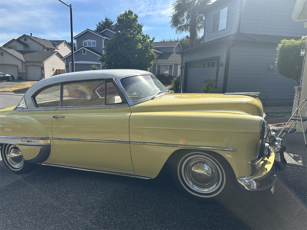 Chevrolet-Bel-air-1953-SungoldIndia-Ivory-Yellow-Beige-Vinal