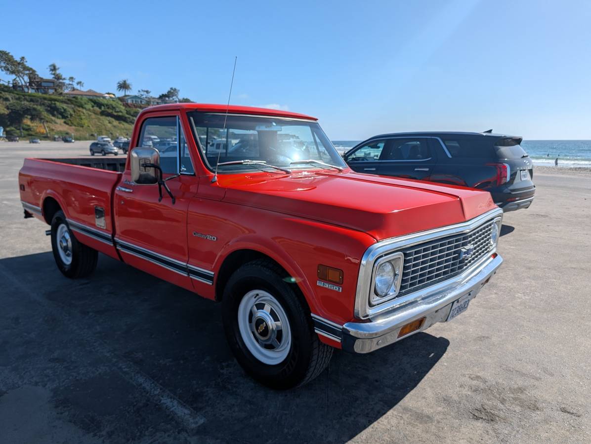 Chevrolet-C20-1972-orange