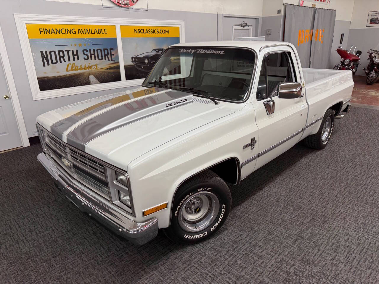 Chevrolet-Ck-10-series-1986-White-Gray