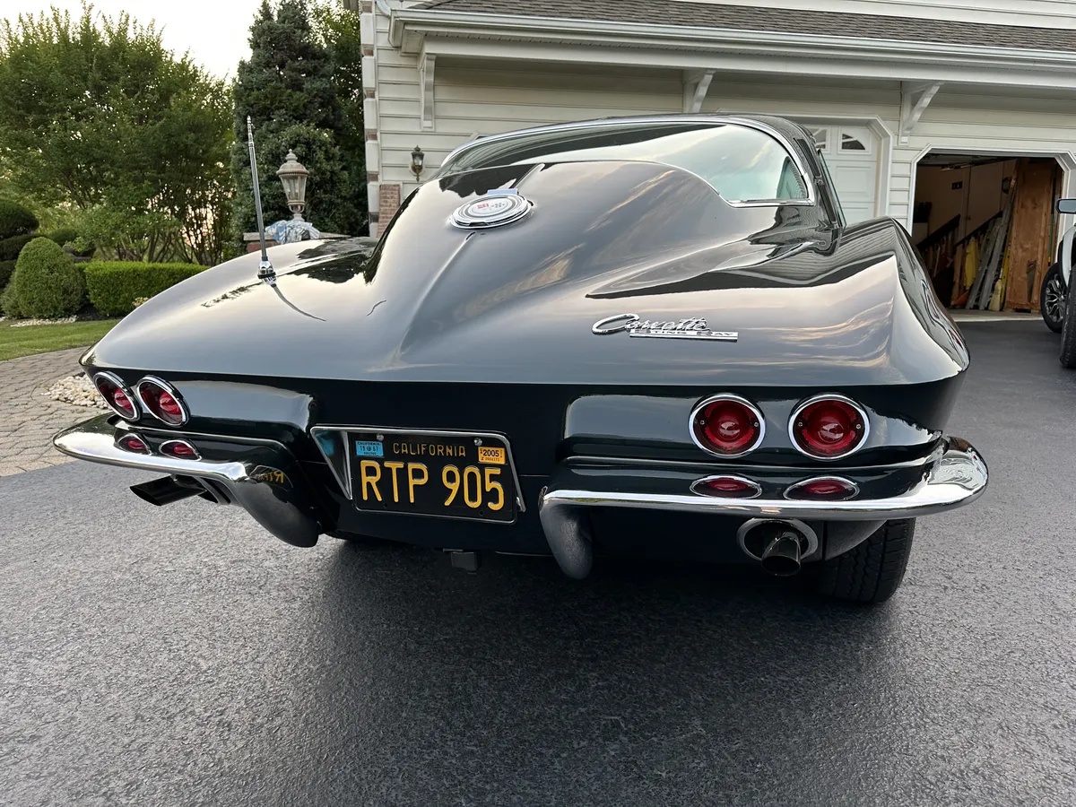 Chevrolet-Corvette-1965-Glen-Green-Black