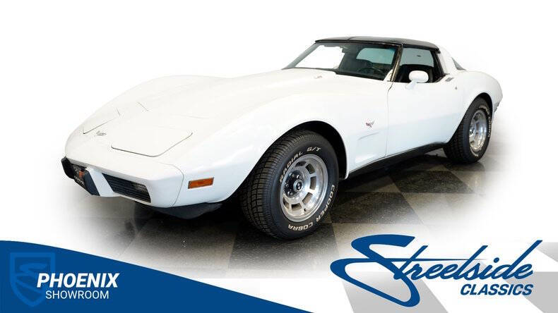 Chevrolet-Corvette-1979-White-Black