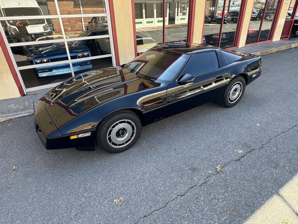 Chevrolet-Corvette-1984-Black-Gray