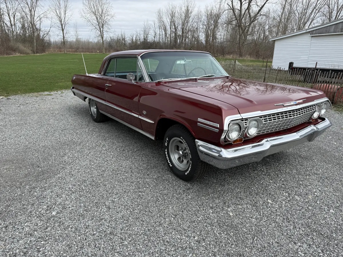 Chevrolet-Impala-1963