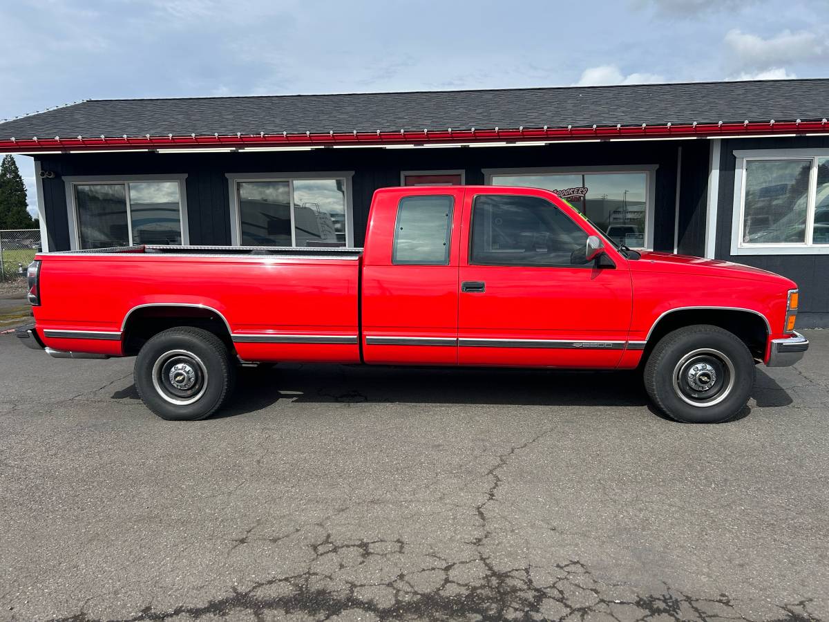 Chevrolet-Silverado-2500-1993-red
