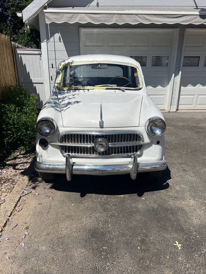 Fiat-1100-sedan103-1957-white