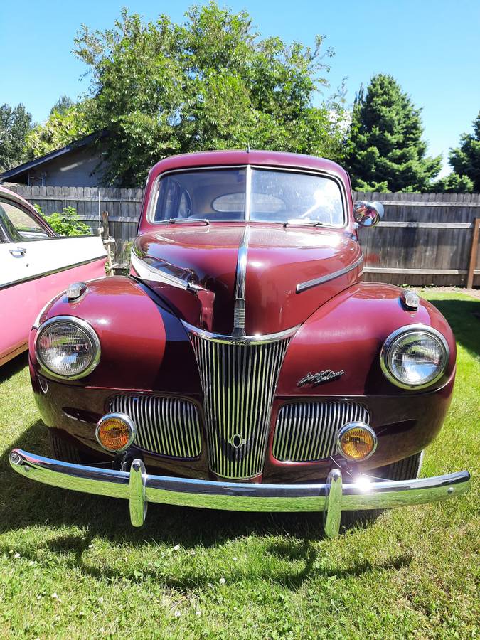 Ford-Aspire-1941-red