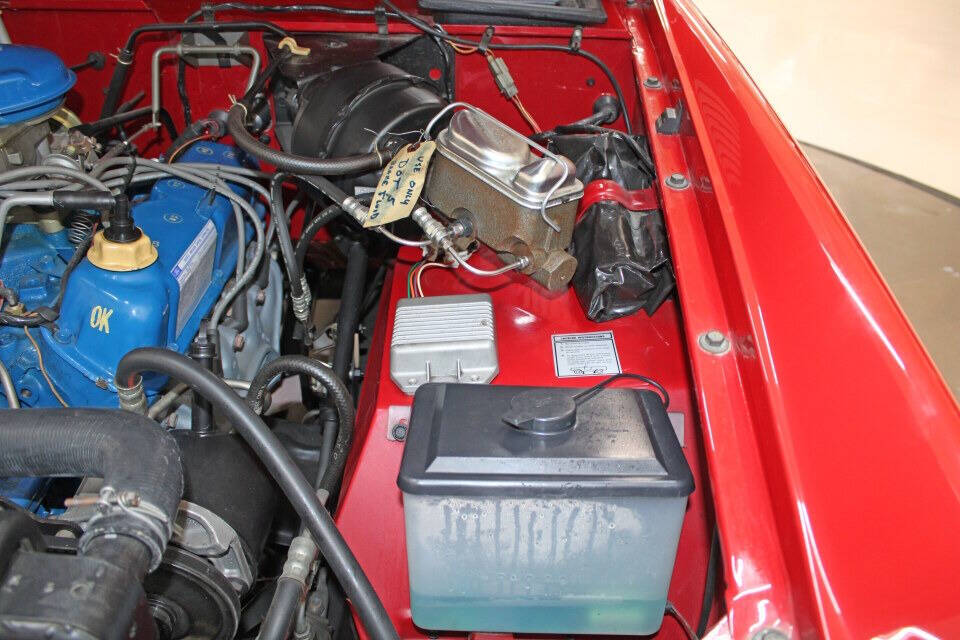 Ford-Bronco-1977-Red-Tan