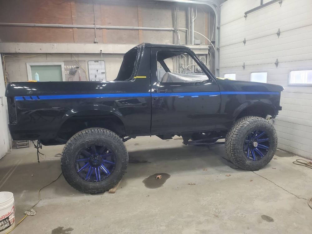 Ford-Bronco-1996-Black-Black