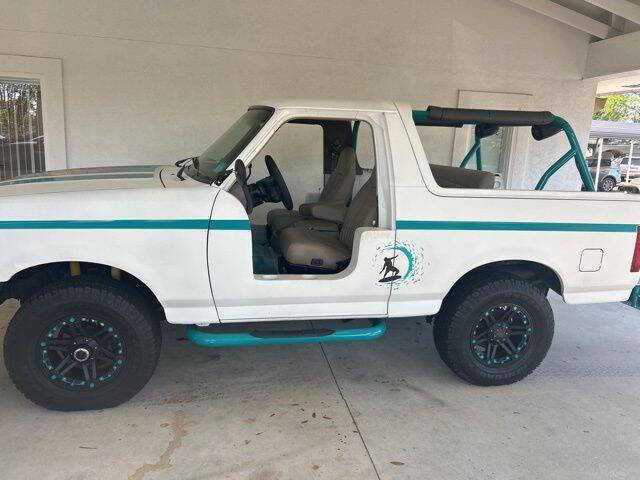 Ford-Bronco-1996-White