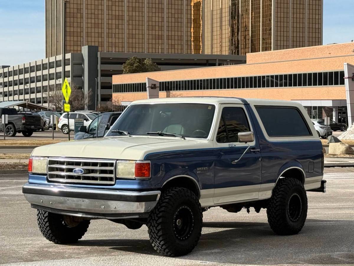 Ford-Bronco-xlt-2dr-suv-1990-blue