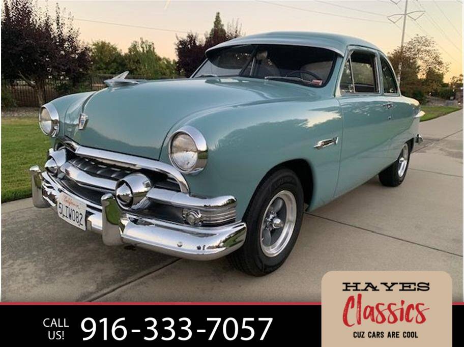 Ford-Custom-1951