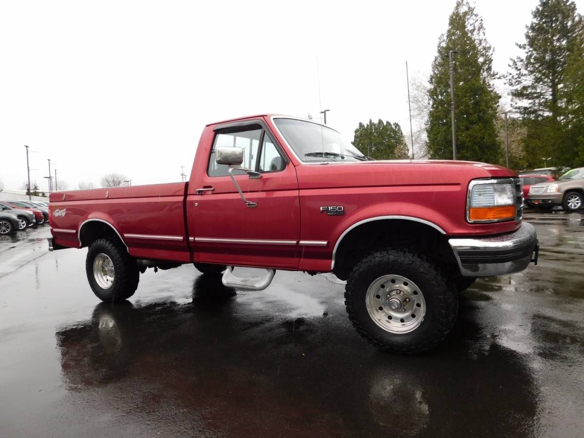 Ford-F150-regular-cab-xlt-1995
