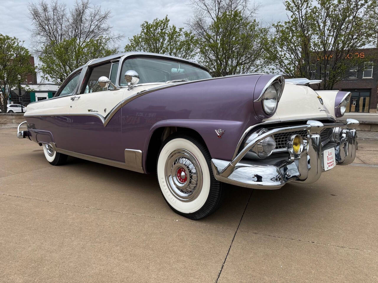 Ford-Fairlane-1955-Regency-PurpleSnowshoe-White-Magenta-White