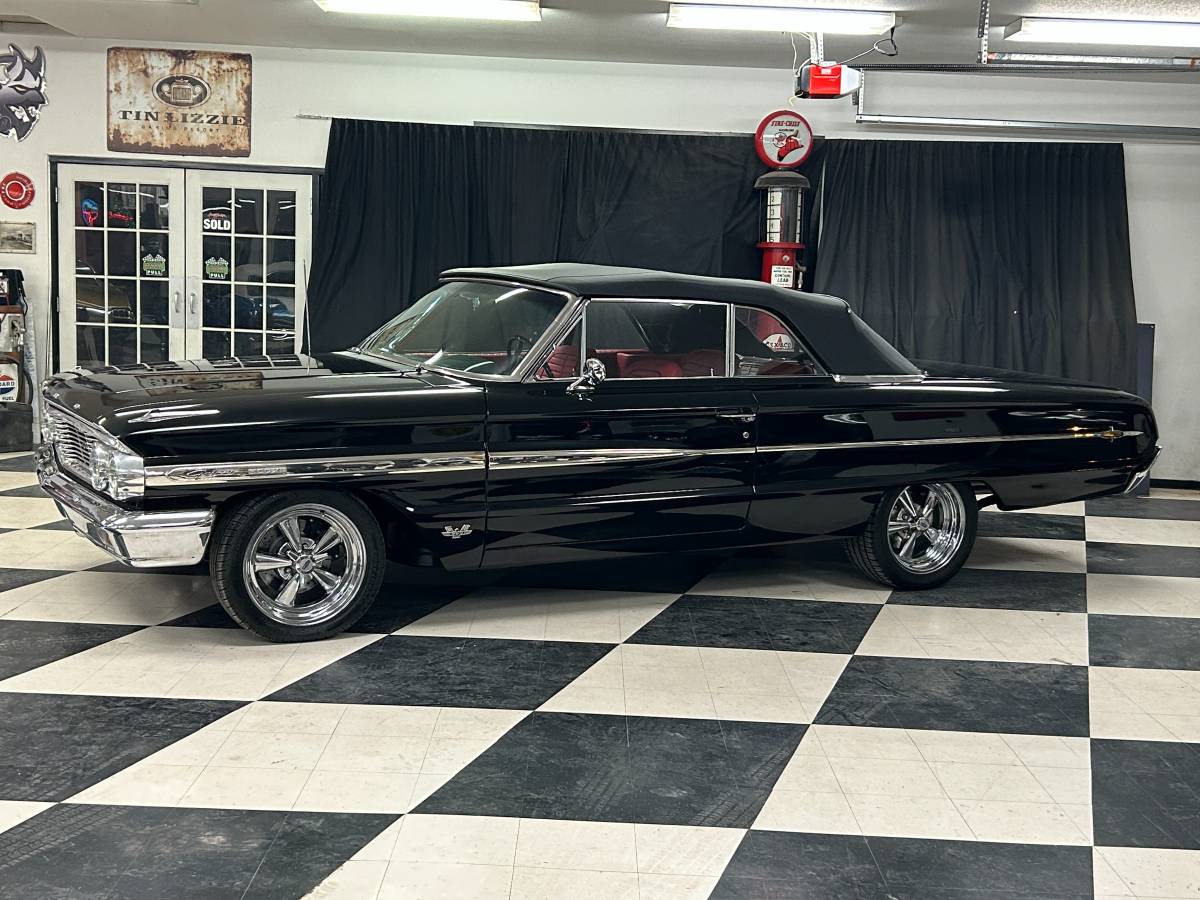 Ford-Galaxie-500-convertible-1964