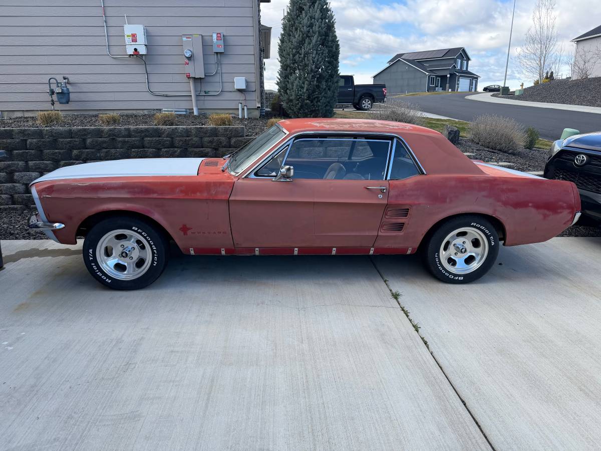 Ford-Mustang-1967