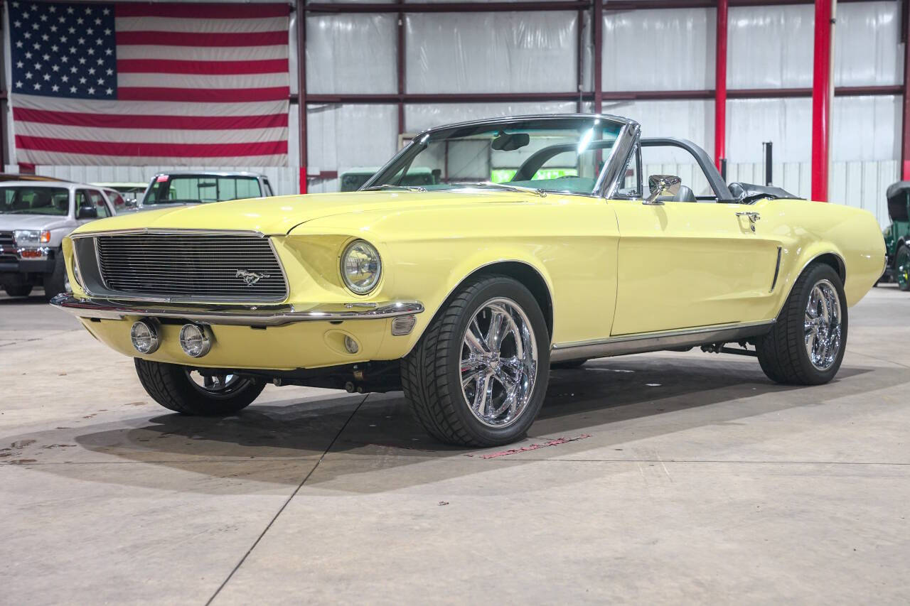 Ford-Mustang-1968-Yellow-Black