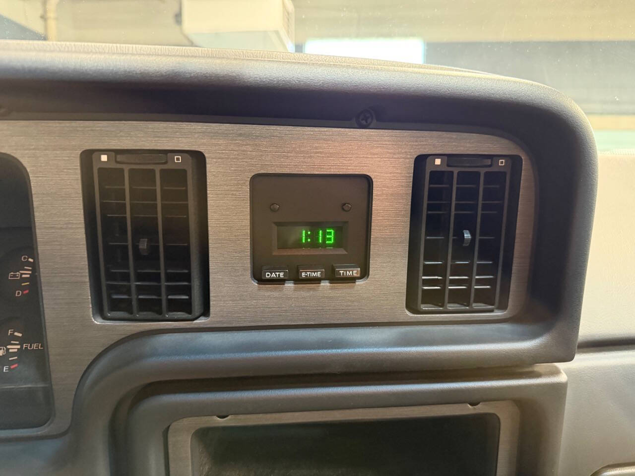 Ford-Thunderbird-1985-Medium-Regatta-Blue-Metallic-Raven-amp-Charcoal
