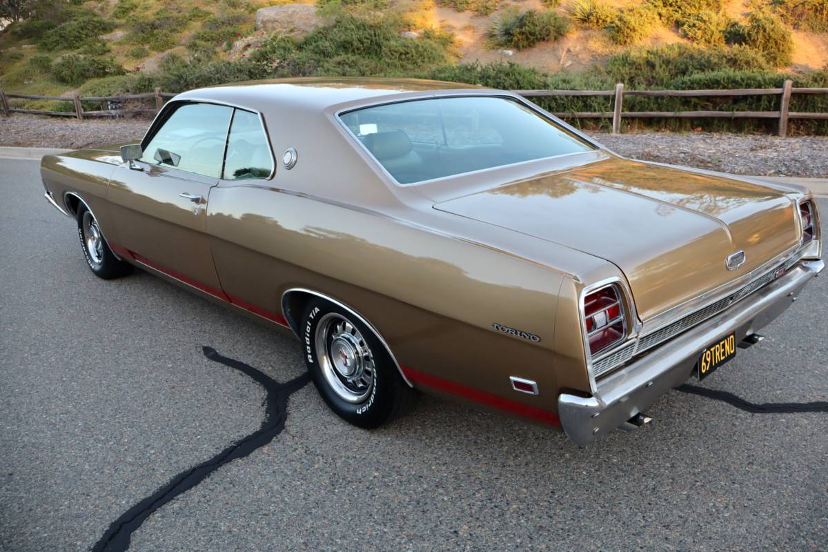 Ford-Torino-gt-1969