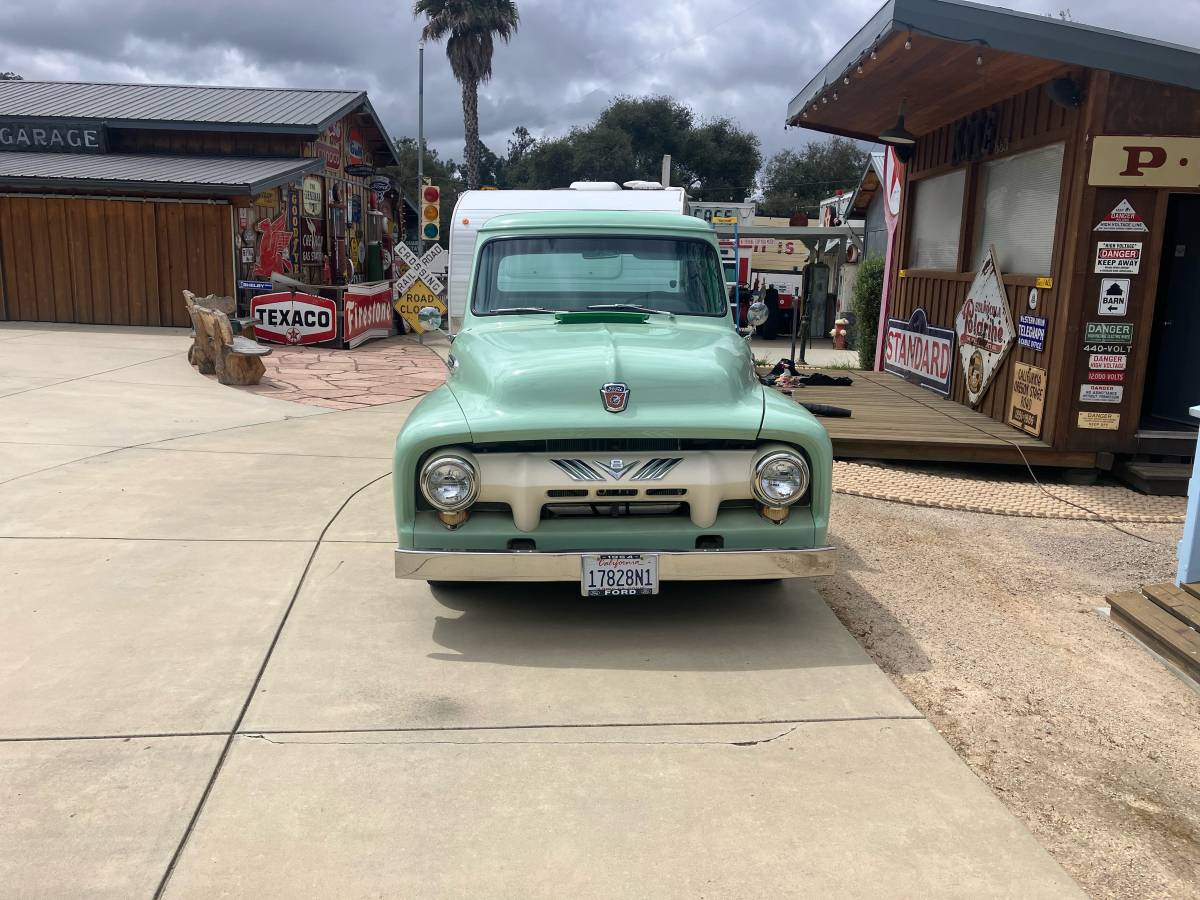 Ford-Truck-1954-green