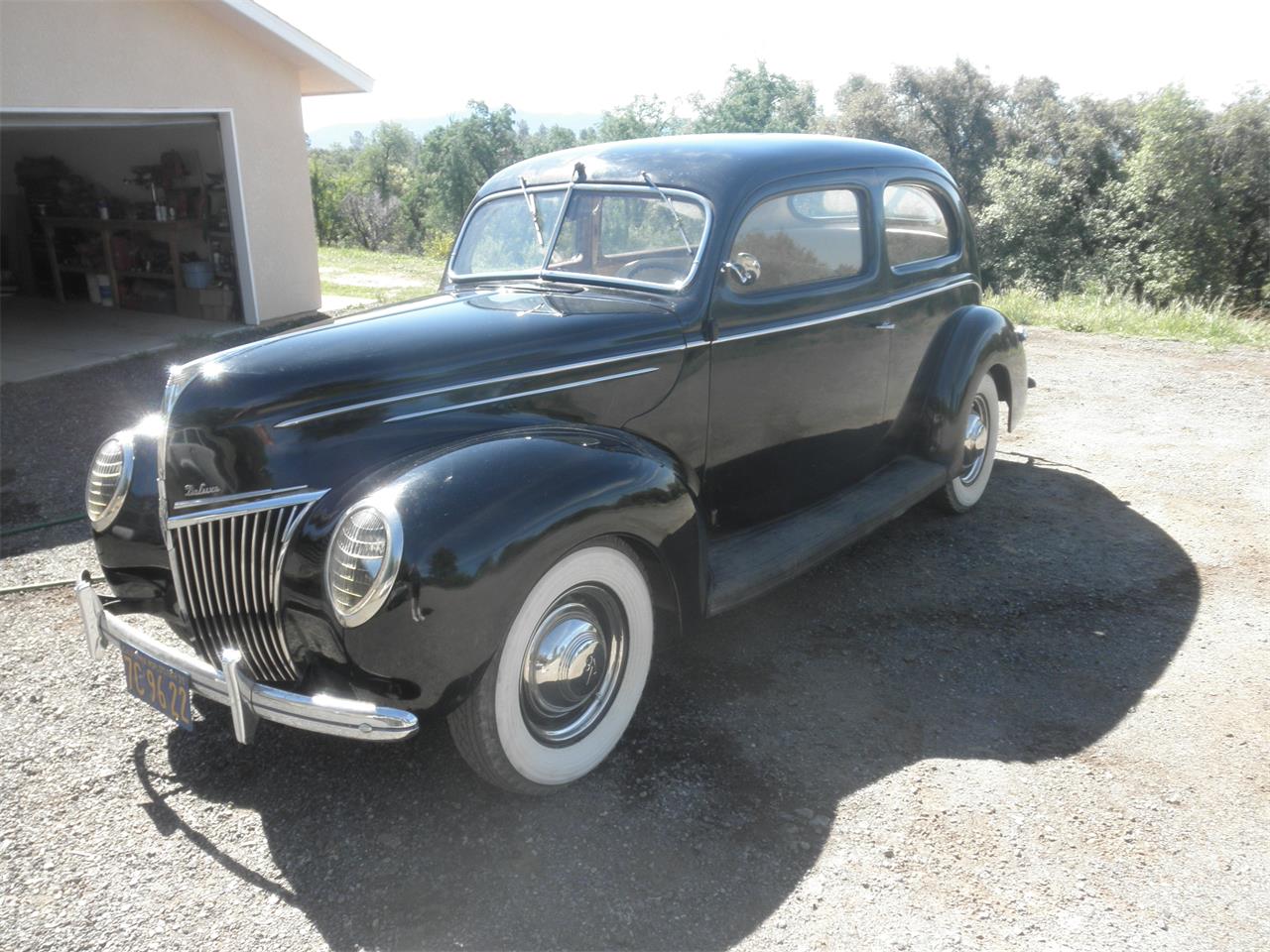 Ford-Tudor-1939-Black-Tan