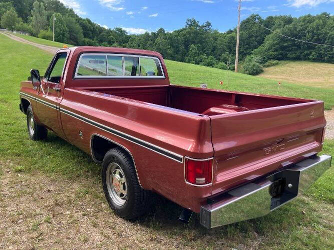 Gmc-Sierra-grande-1977-Red