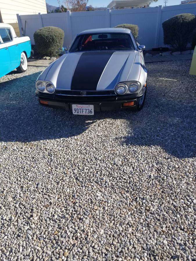 Jaguar-Xjs-1976-grey