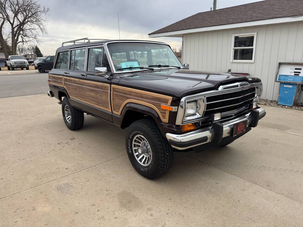 Jeep-Grand-wagoneer-1989