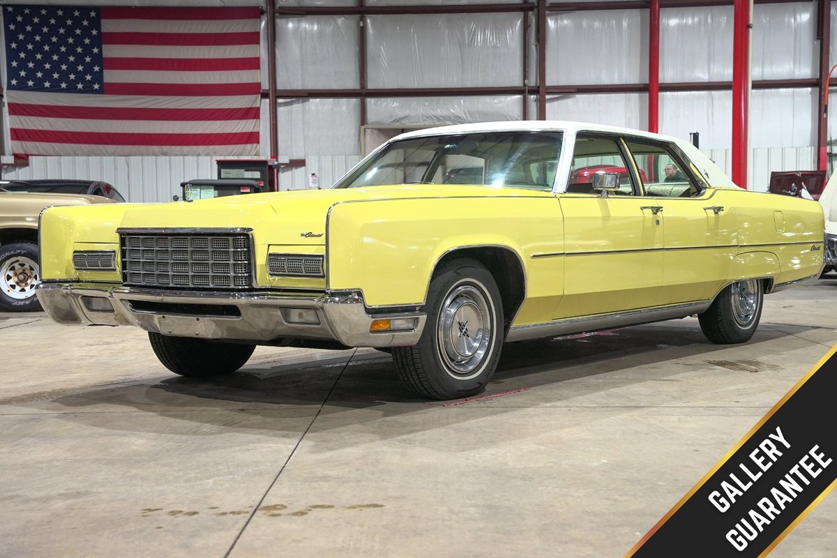 Lincoln-Continental-1972-Sedan-Tan