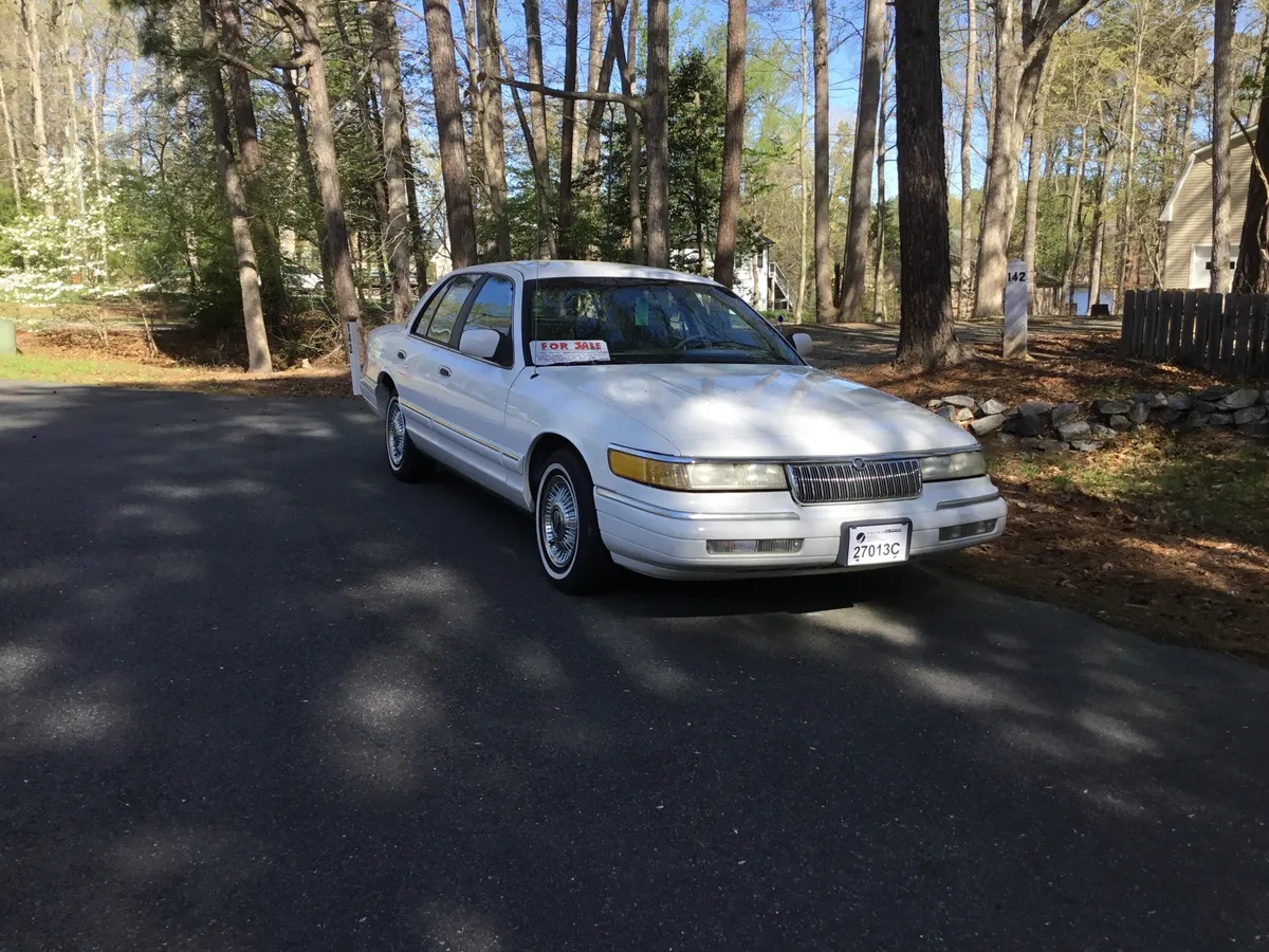 Mercury-Grand-marquis-1994-White-Gray