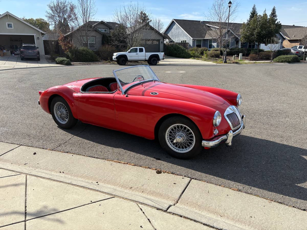 Mga-roadster-1957-red