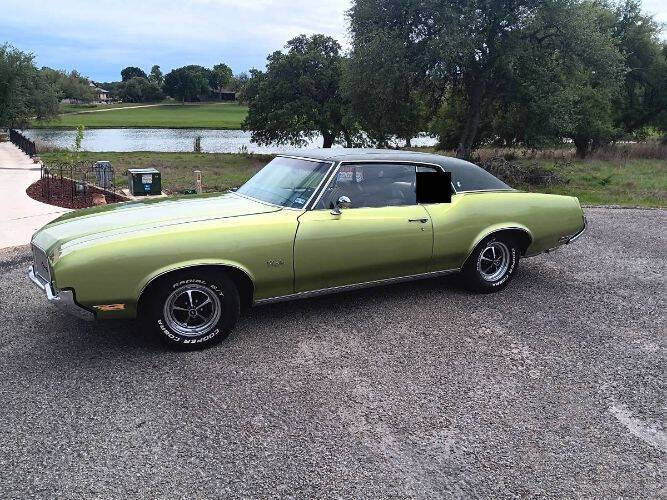 Oldsmobile-Cutlass-1972-Green-Vinyl-Top