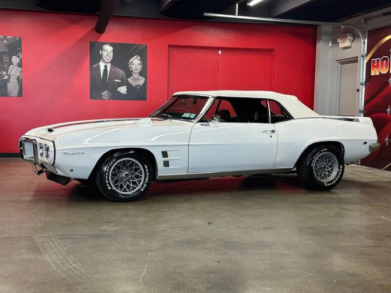 Pontiac-Firebird-1969-White-Black