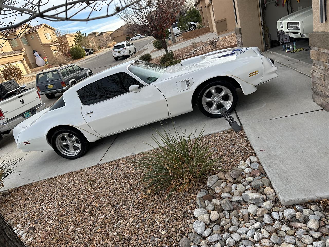 Pontiac-Firebird-trans-am-1978-Pearl-white-Black