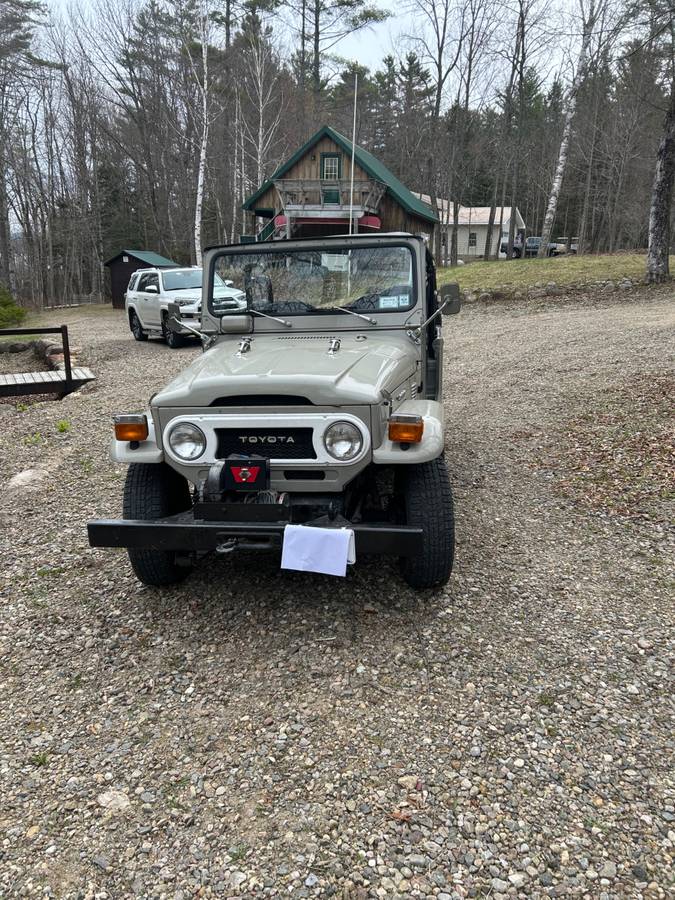 Toyota-Land-cruiser-fj40-1976