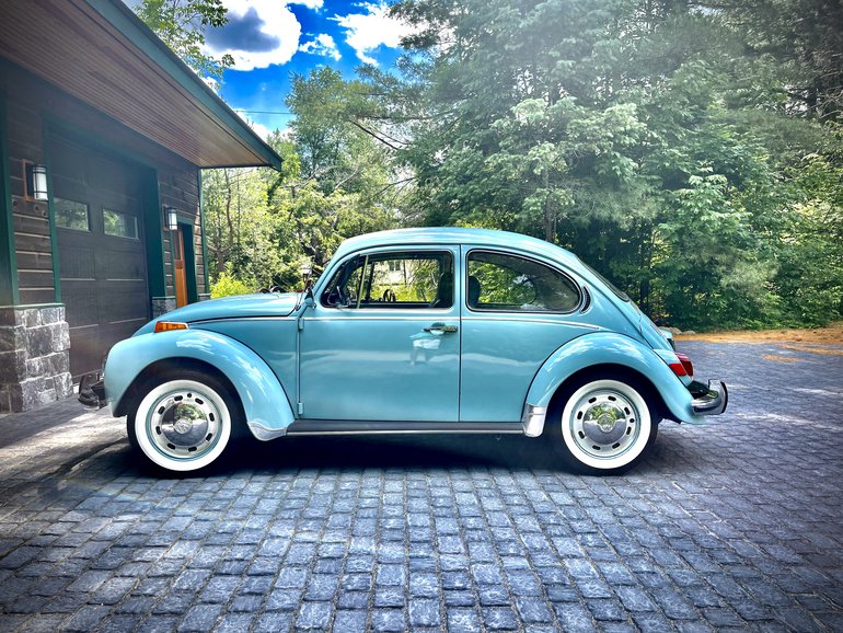 Volkswagen-Super-beetle-1972-Blue-Blue