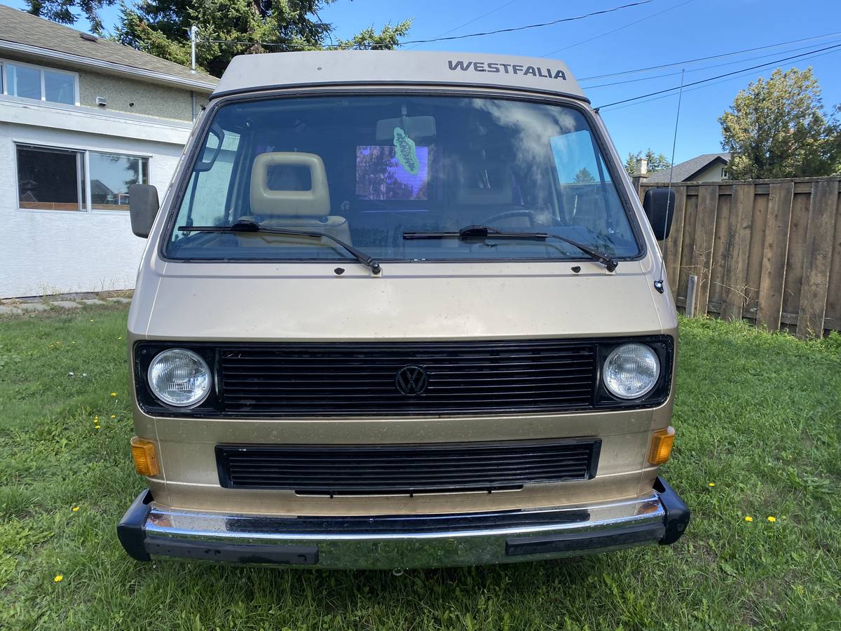 Volkswagen-Vanagon-westfalia-1985-yellow