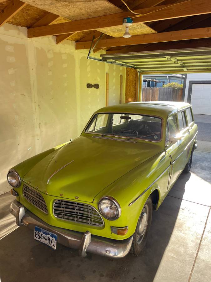 Volvo-122s220-1966-green